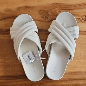 🤍NWT🤍 American Eagle Outfitters White Slide Sandals, Size 8